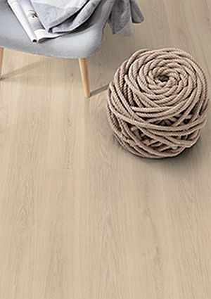 Parchet laminat Egger 8 mm Stejar Brooklyn alb - 1,9948 mp