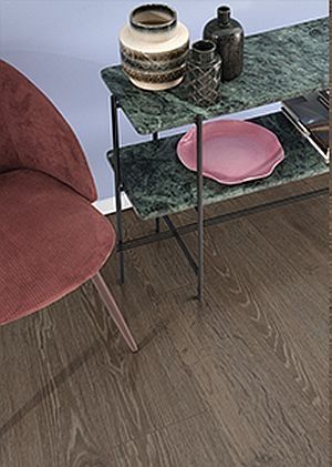 Parchet laminat Egger 8 mm Stejar Corton negru - 1,9948 mp
