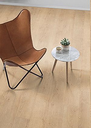 Parchet laminat Egger 12 mm Stejar Newbury deschis - 1,4961 mp