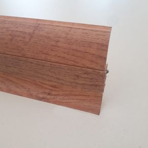 Plinta Lineco din PVC culoare stejar nou pentru parchet - 60 mm